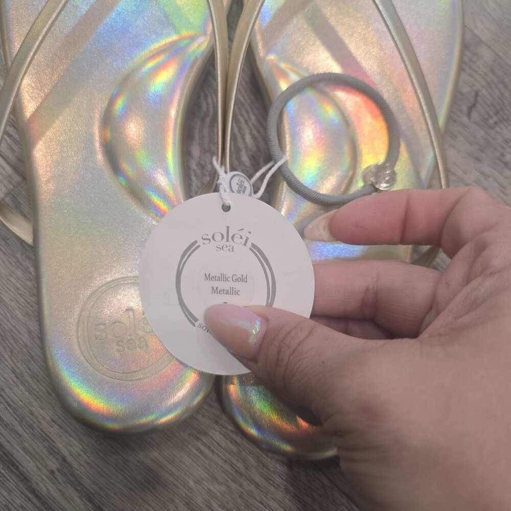 Soléi Sea NWT holographic gold Iridescent Flip Flops Women Size 11 with hair tie - Picture 5 of 12